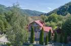 Casă de vacanță cu 9 camere de vânzare Moieciu de Jos - 1
