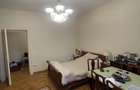 2 camere în vilă interbelică, Str. Londra – tavane 3m+, centrală proprie - 4