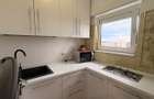 Studio renovat cu balcon inchis si bucatarie separata pe Siretului