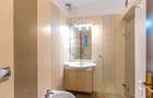9 camere, 5 bai, spatiu hobby, gradina, garaj,locatie buna - 16