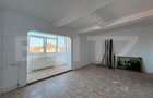 Apartament 3 camere, decomandat - zona Velenta - 1