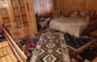 Cabana de vanzare, cu 4 camere, 100 mp, zona Piatra Fantanele