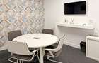 Spațiu de birou privat pentru 3 persoane în Regus Hermes - 7