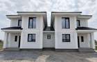 Duplex despartit prin C.T. - bucatarie inchisa - 130 mp utili - 3