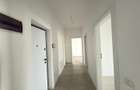 Etaj 1. Decomandat - bucatarie inchisa. Drum asfaltat. Loc de parcare. - 9