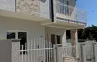 Vand Casa P+1 tip duplex 4 camere 2 bai 