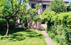 Apartament cu 200 mp curte - 1