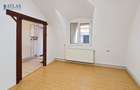 Piata Sfatului, 41 mp., ideal regim hotelier, de renovat la interior, acces usor