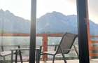 Priveliști uimitoare ale Munților Bucegi și relaxare în jacuzzi!