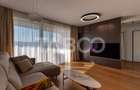 Apartament de lux de vanzare cu 3 camere cu gradina de 200 mp
