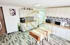 Vand casa recent renovata cu 900 mp curte si gradina in Carpinis - 6