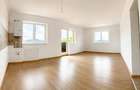 Proprietar vând apartament SubCetate Sânpetru cu 3 camere și 2 băi  - 6