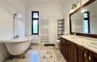 Casă cu farmec aparte, pentru locuit sau birouri,  zona Bălcescu - 12