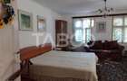 Casa de vanzare cu 2 apartamente separate si teren 544 mp Cisnadioara - 4
