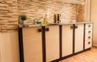 Vând apartament cu 2 camere, centrala, bloc anvelopat, termopane, parter înalt  - 1