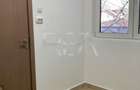 2 camere renovat pe Mihalache cu Vedere Spate - 5