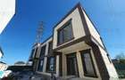 Duplex 8 camere cu doua intrari separate curte comuna Navodari - 4