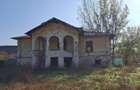Se vinde conacul Iuca din Conțești - 1