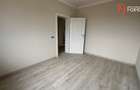 Duplex de vanzare cu 5 camere, despartit prin garaj, zona Giroc  - 4