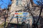 Calea Calarasilor,tot etaj 1  1, supr.util 200 mp,garaj,curte,pod inal - 25