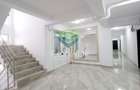 Apartament cu 2  camere// loc de parcare gratuit - 2
