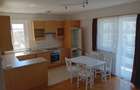 Inchiriez apartament cu 3 camere - 1