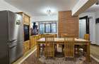 Casa renovata 200mp pe 2 niveluri,parcare, curte cu foisor,Centru, zona str. Par - 10