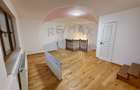Apartament 4 camere, pe 2 niveluri si curte comuna în Centru - 24