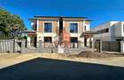 Duplex despartit prin camera tehnica | 4 camere | Toate utilitatile | - 1
