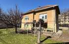 Casa de vanzare l 1040 MP Curte l Front 35 MP l Grigorescu
