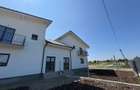 Viața la casă, liniște și munți la orizont – Duplexuri noi în Mohu - 36
