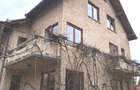 Vilă cu priveliște spre Tâmpa, în zonă liniștită din Brașov - 1