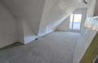 Apartament 4 Camere, Bloc Nou/Mansarda, P-ta Republicii, 7 Noiembrie - 12