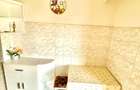 Proprietar inchiriez ap 3 camere cu AC, 2 bai, complet utilat, bloc anvelopat - 7