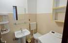 Inchiriez apartament 4 camere et intermediar cu parcare
