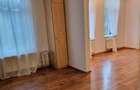 Vanzare apartament trei camere transformate in doua vila Armeneasca - 5