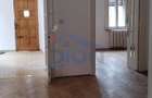 Proprietate interbelica in zona linistita, perfecta pentru investitie - 5