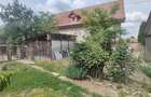 Casă cu 2 dormitoare si anexe gospodaresti de vanzare Cefa central - 12