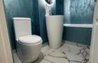 Etaj 2 - Alexandru - Bulevard -  3 camere decomandat - geam la baie - renovat - 7