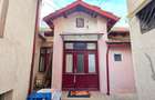 CENTRU 2 CORPURI DE CASA DIN CARAMIDA 5 CAMERE 2 BAI 2 BUCATARII UTILITATI, GAZE - 3