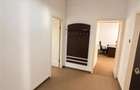 Spatiu pretabil:birouri/ cabinete/ servicii, acces stradal,curte proprie,Central - 4