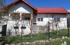Vila cocheta de vanzare intr-o zona de basm langa Horezu in Bogdanesti (Tomsani) - 2
