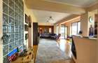 Tractoru, zonă liniștită de case, apartament spațios 3 camere cu garaj - 4