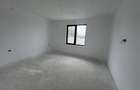 Vila Duplex spatioasa - Teren 500 mp - 7 camere - living spatios - beci - 13