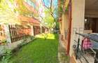 Apartament 2 camere - 80 mp-2 bai - curte - mobilat - 8