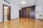 Spacious 2-bedroom Rent | Kiseleff Gated Condominium | Underground Parking - 12