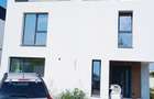 Vila Tunari str. Paris, 5 camere, curte 300  mp, 400 mp construiti - 1
