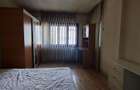 Apartament cu 3 camere - zona semicentrala - 18