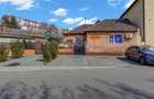 Oportunitate rară în Chișineu-Criș: locuință și spații comerciale - 4