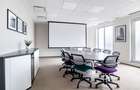 Spațiu de birou privat pentru 5 persoane în Regus Central Business Plaza - 5